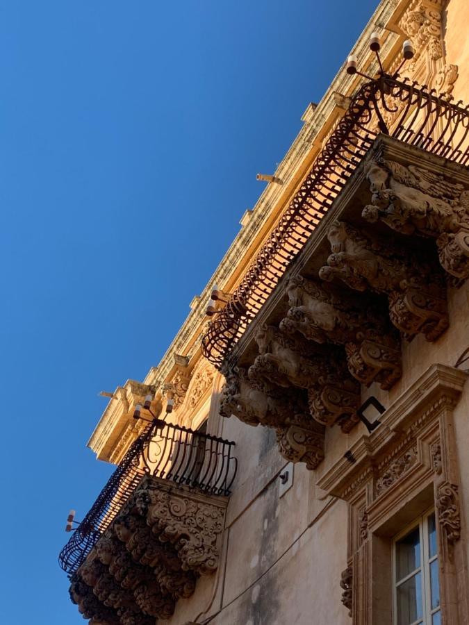 Esperia Luxury Suite & Apartment Noto Extérieur photo